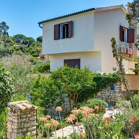 Holiday Home Villa Esperanca Veli Lošinj Buitenkant foto