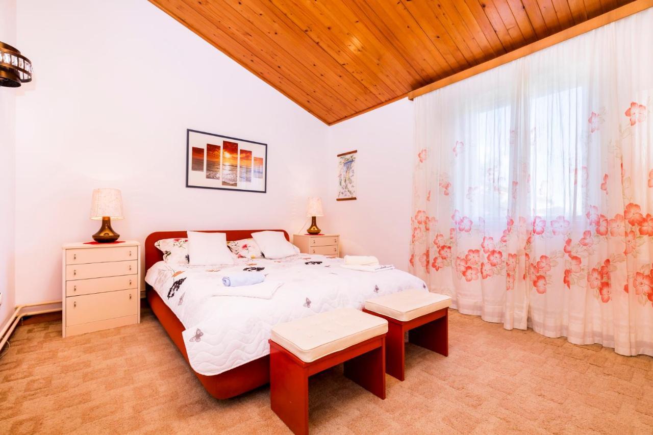 Holiday Home Villa Esperanca Veli Lošinj Buitenkant foto